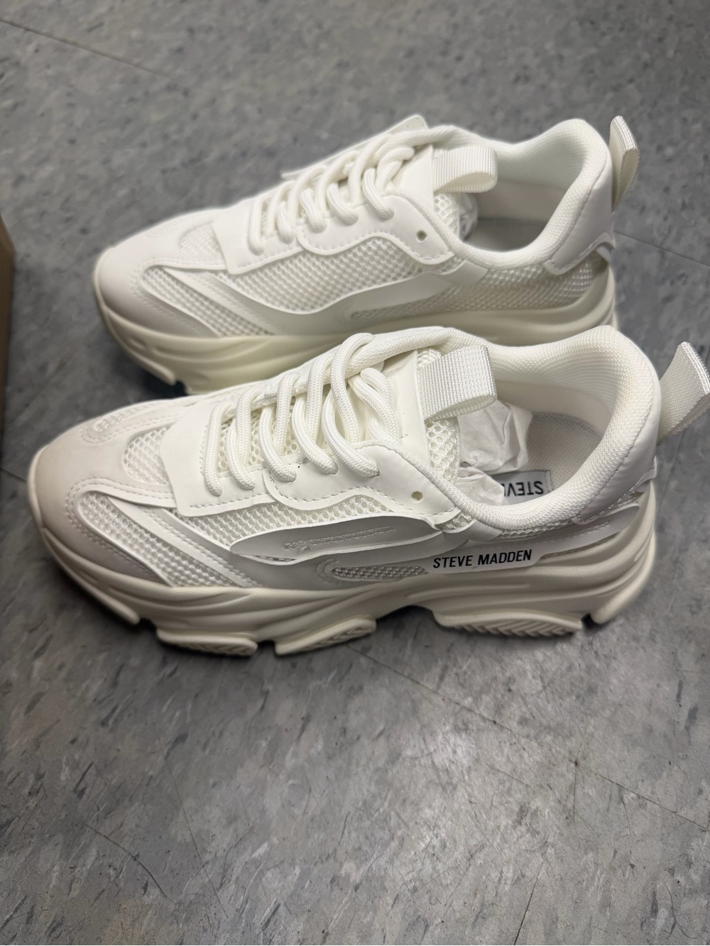 Steve Madden Women’s All-White Possession Sneaker. New with tags